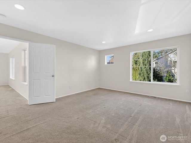 1716 250th Court SE, Sammamish, WA 98075