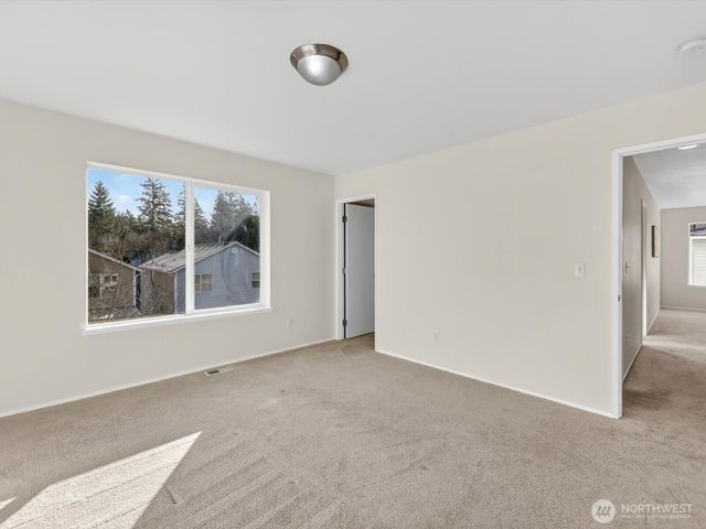 1716 250th Court SE, Sammamish, WA 98075