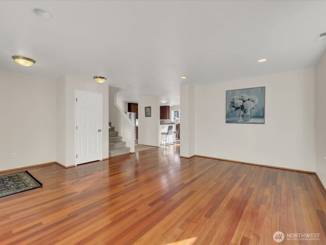 1716 250th Court SE, Sammamish, WA 98075