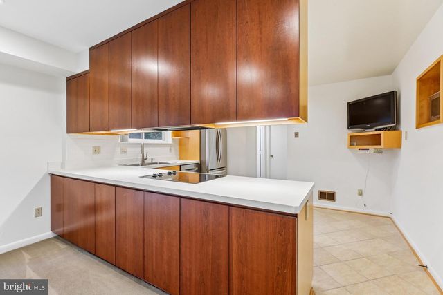 1002 N BELGRADE RD, Silver Spring, MD 20902