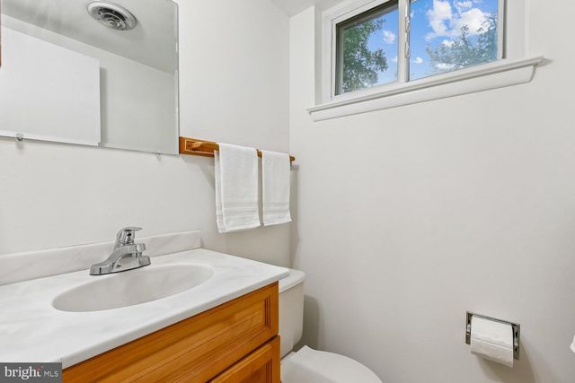 1002 N BELGRADE RD, Silver Spring, MD 20902