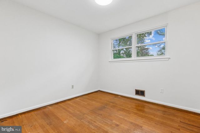 1002 N BELGRADE RD, Silver Spring, MD 20902