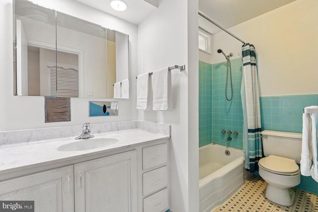 1002 N BELGRADE RD, Silver Spring, MD 20902