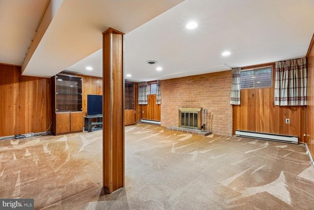 1002 N BELGRADE RD, Silver Spring, MD 20902