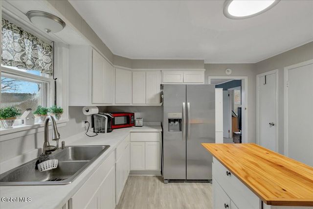 498 Hoags Corners Road, Nassau, NY 12123