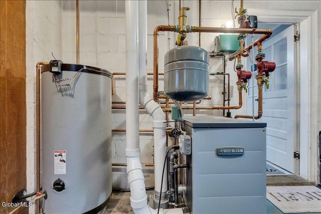 498 Hoags Corners Road, Nassau, NY 12123