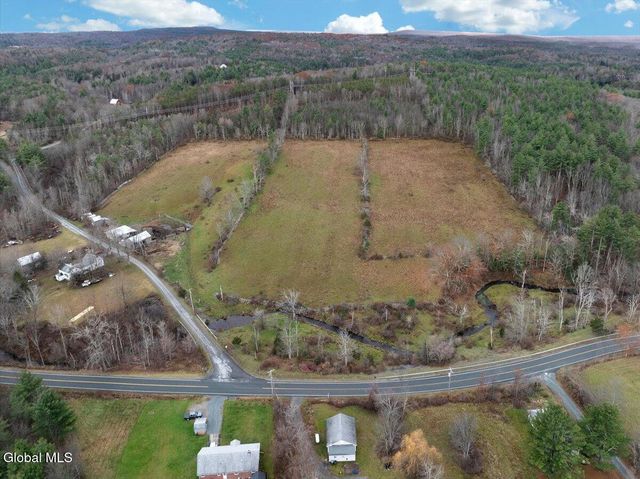 498 Hoags Corners Road, Nassau, NY 12123