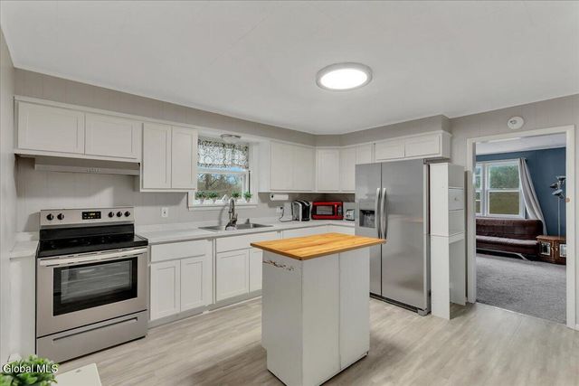 498 Hoags Corners Road, Nassau, NY 12123