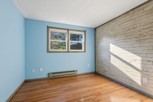 19 Bassett Ave, Westport, MA 02790