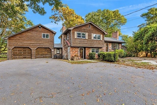 19 Bassett Ave, Westport, MA 02790