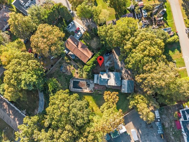 19 Bassett Ave, Westport, MA 02790