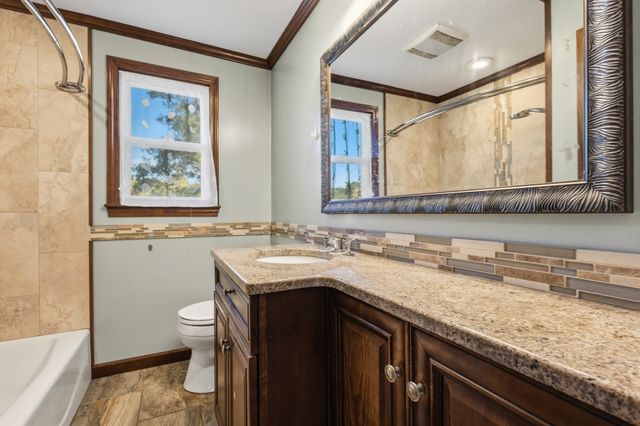 19 Bassett Ave, Westport, MA 02790