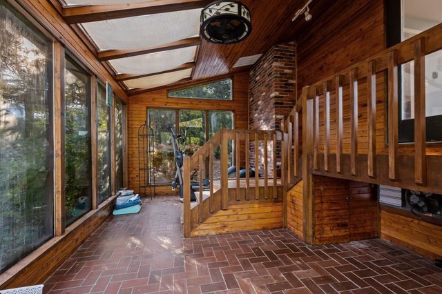 19 Bassett Ave, Westport, MA 02790