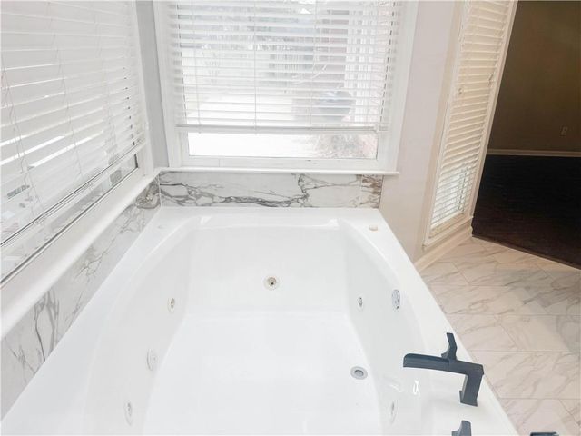 1095 Whitehead Road, Sugar Hill, GA 30518