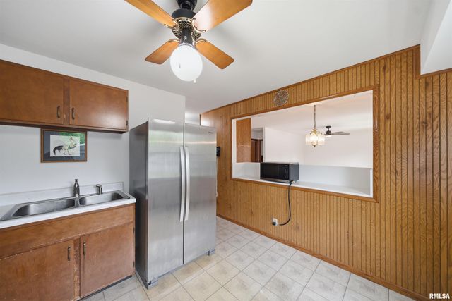 3802 W CREIGHTON Terrace, Peoria, IL 61615