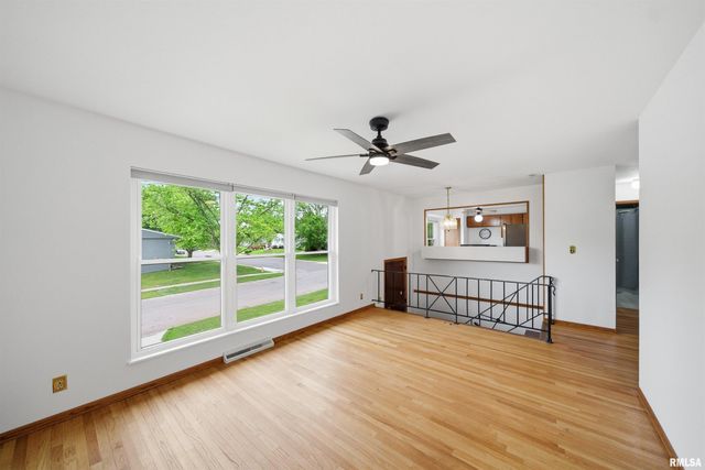 3802 W CREIGHTON Terrace, Peoria, IL 61615