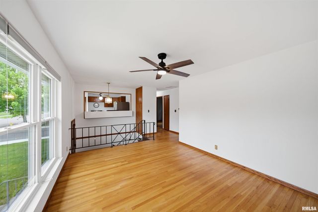 3802 W CREIGHTON Terrace, Peoria, IL 61615