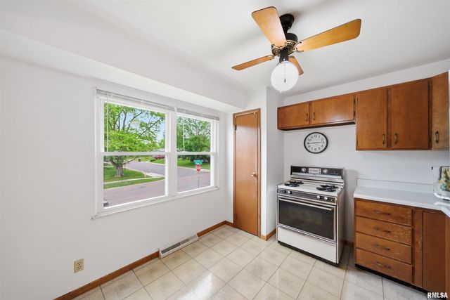 3802 W CREIGHTON Terrace, Peoria, IL 61615