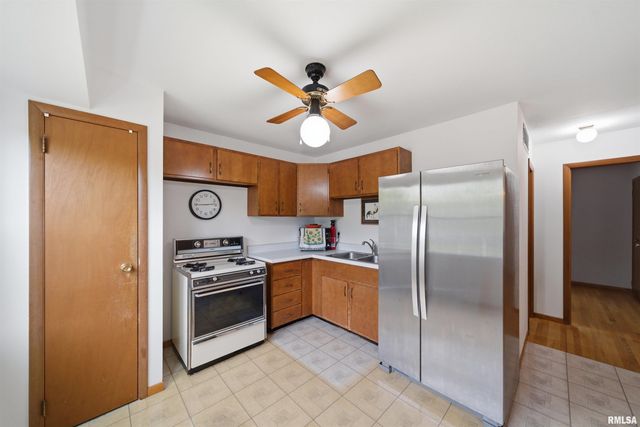 3802 W CREIGHTON Terrace, Peoria, IL 61615