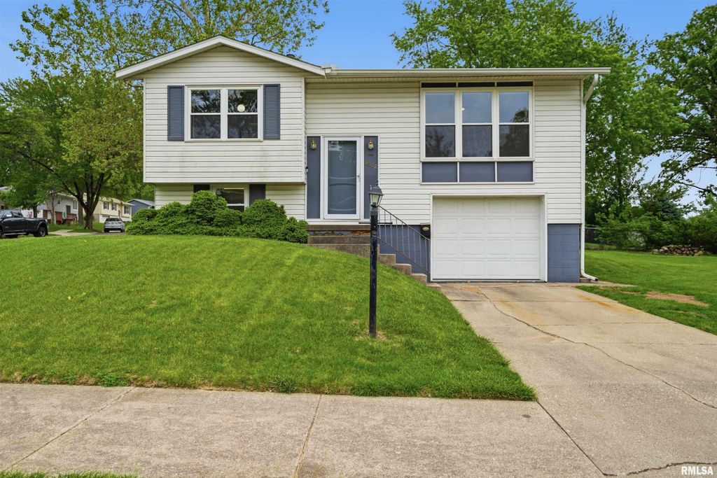 3802 W CREIGHTON Terrace, Peoria, IL 61615