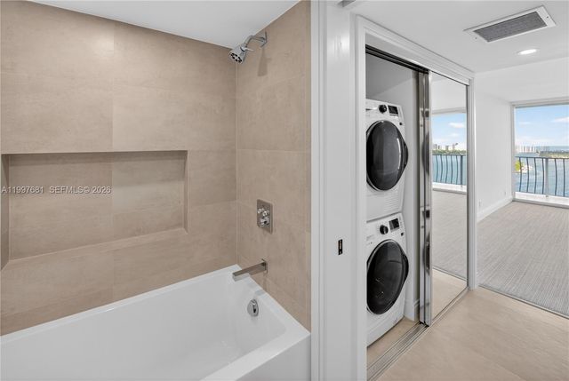 7601 E Treasure Dr 2319, North Bay Village, FL 33141