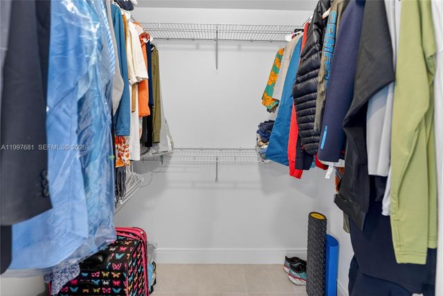 7601 E Treasure Dr 2319, North Bay Village, FL 33141