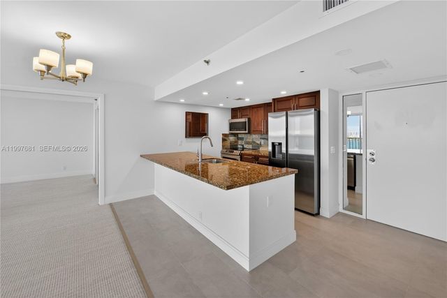 7601 E Treasure Dr 2319, North Bay Village, FL 33141