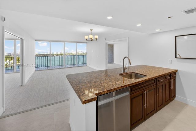 7601 E Treasure Dr 2319, North Bay Village, FL 33141