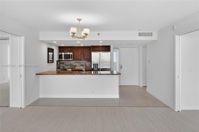 7601 E Treasure Dr 2319, North Bay Village, FL 33141