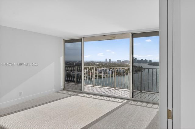 7601 E Treasure Dr 2319, North Bay Village, FL 33141