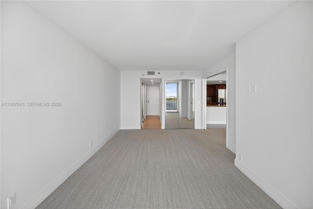 7601 E Treasure Dr 2319, North Bay Village, FL 33141