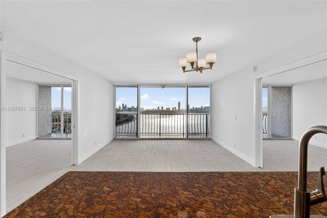 7601 E Treasure Dr 2319, North Bay Village, FL 33141