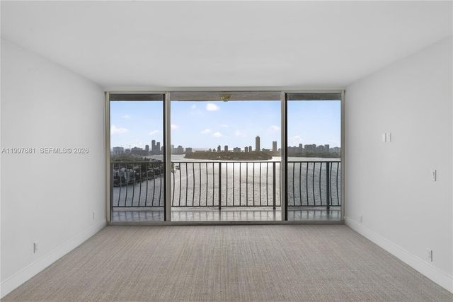 7601 E Treasure Dr 2319, North Bay Village, FL 33141