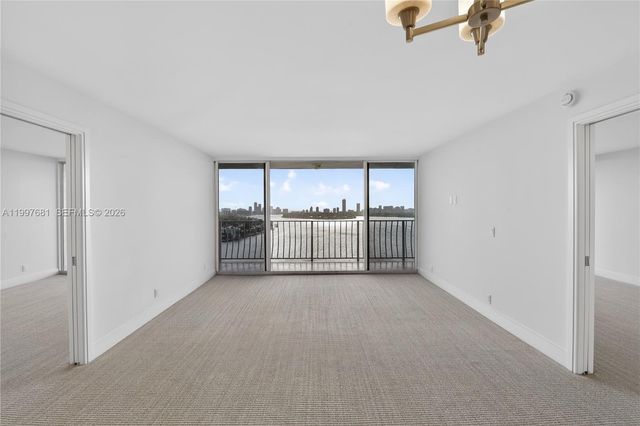 7601 E Treasure Dr 2319, North Bay Village, FL 33141