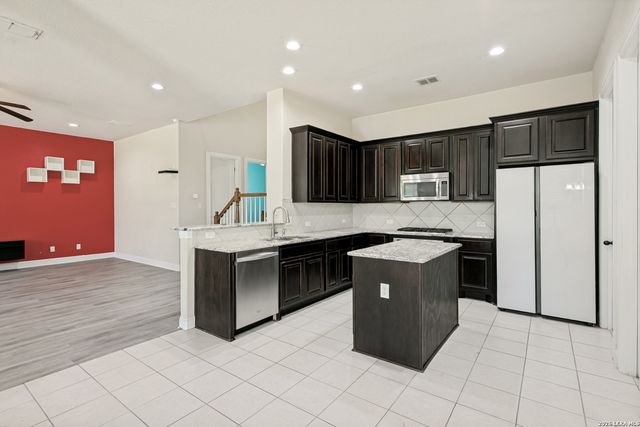 24738 Rising, San Antonio, TX 78260