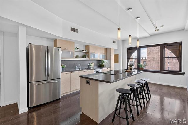 915 Olive Street 1404, St Louis, MO 63101