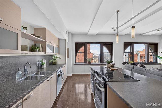 915 Olive Street 1404, St Louis, MO 63101