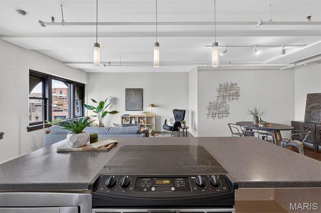 915 Olive Street 1404, St Louis, MO 63101