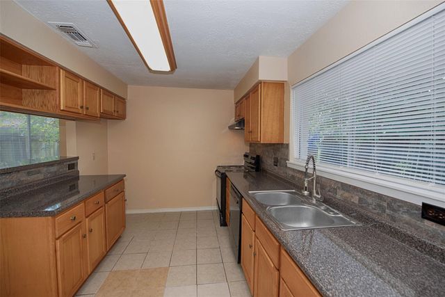 4843 Beechaven St Street, Houston, TX 77053