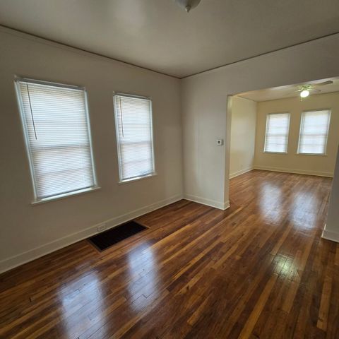 2132 Gold Avenue SE, Albuquerque, NM 87106