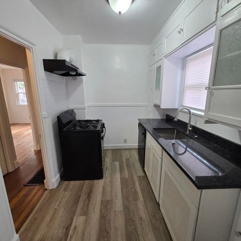 2132 Gold Avenue SE, Albuquerque, NM 87106