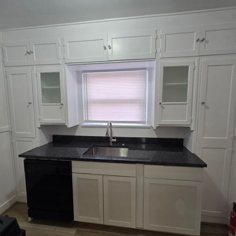 2132 Gold Avenue SE, Albuquerque, NM 87106