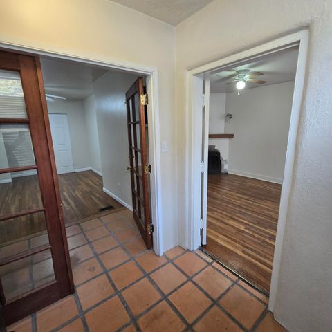 2132 Gold Avenue SE, Albuquerque, NM 87106