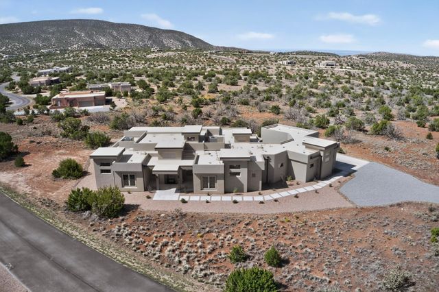 263 Diamond Tail Road, Placitas, NM 87043