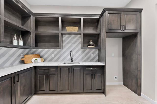 263 Diamond Tail Road, Placitas, NM 87043