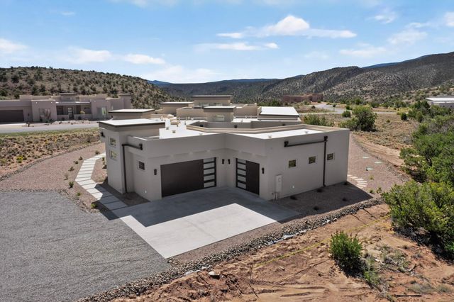 263 Diamond Tail Road, Placitas, NM 87043