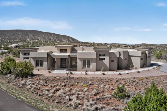 263 Diamond Tail Road, Placitas, NM 87043