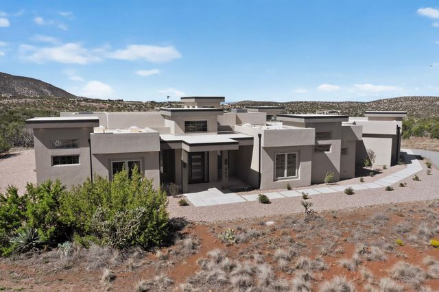 263 Diamond Tail Road, Placitas, NM 87043