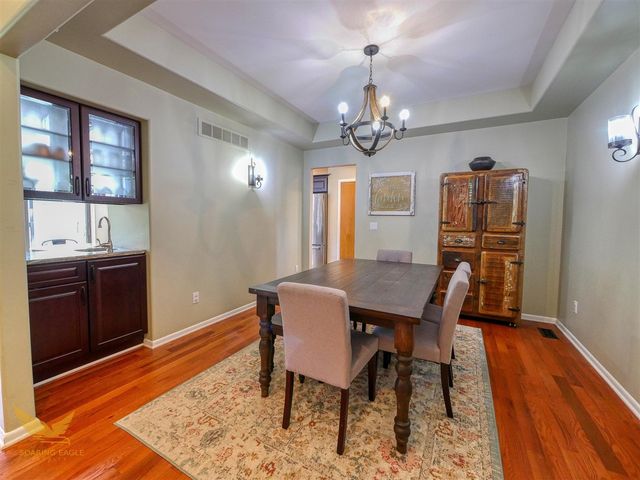 1583 Weymouth Street, West Bloomfield, MI 48324