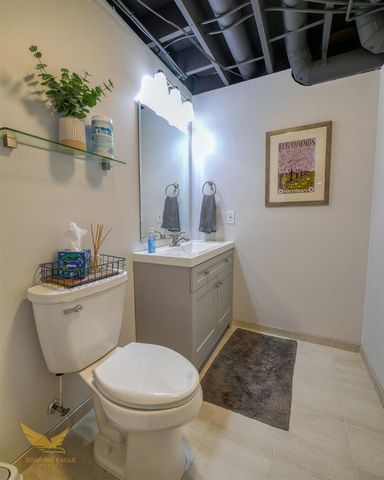 1583 Weymouth Street, West Bloomfield, MI 48324